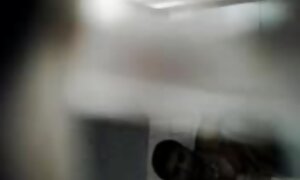 सौंदर्य योनि प्रज्वलित करने के लिए इंग्लिश सेक्स मूवी सेक्स एक सार्वजनिक स्थान में उसके पैर फैला